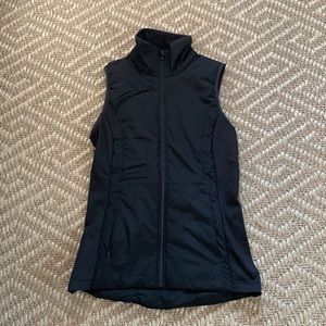 Lululemon lightweight running vest with pockets